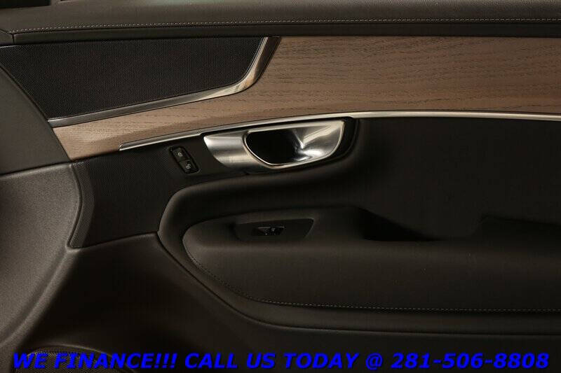 2025 Volvo XC90 B6 Plus Bright Theme 7P