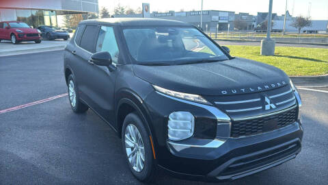 2025 Mitsubishi Outlander ES