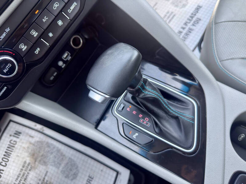 2017 Kia Niro Touring