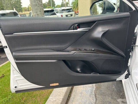 2023 Toyota Camry Hybrid XLE