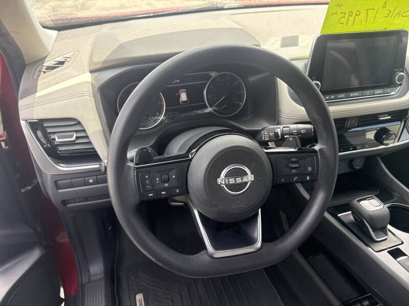 2022 Nissan Rogue SV