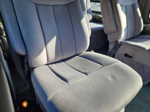 2002 Ford E-Series E-150