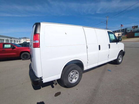 2025 Chevrolet Express 2500