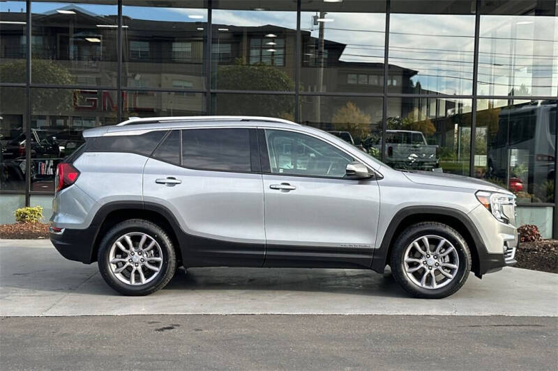 2023 GMC Terrain SLT