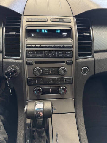 2010 Ford Taurus SEL