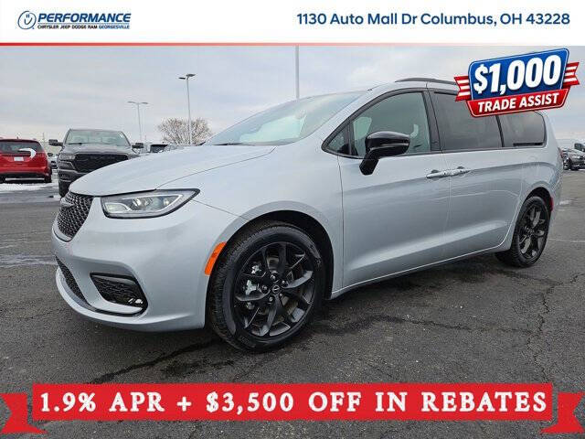 2026 Chrysler Pacifica Select
