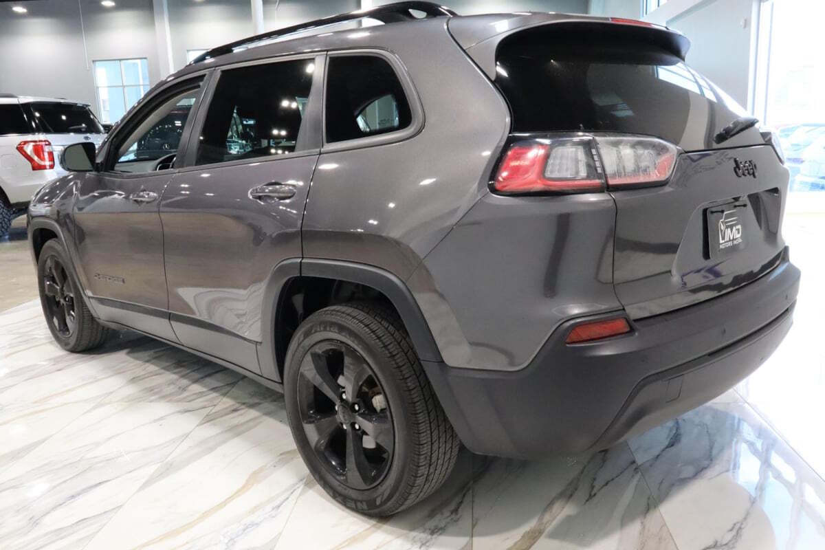 2020 Jeep Cherokee for sale at IMD MOTORS, INC in Dallas, TX