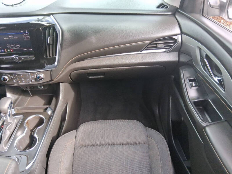 2021 Chevrolet Traverse LT Cloth