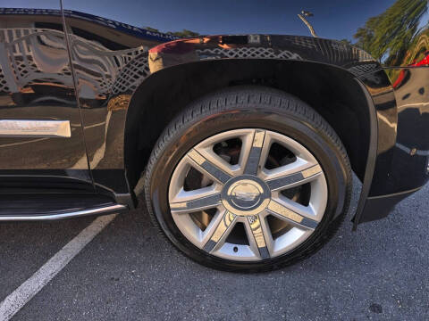 2017 Cadillac Escalade Luxury