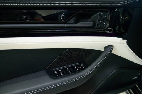 2025 Porsche Panamera 4