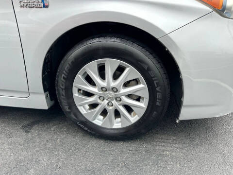 2012 Toyota Prius Plug-in Hybrid