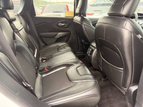 2019 Jeep Cherokee Latitude Plus