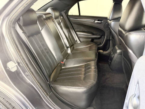 2017 Chrysler 300