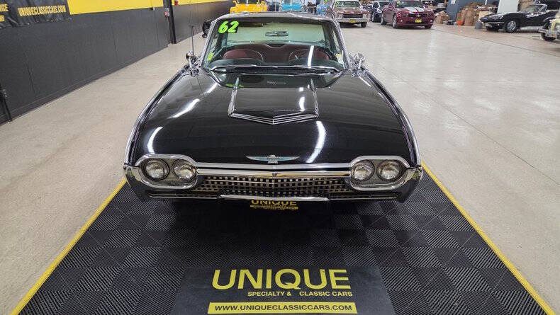 1962 Ford Thunderbird