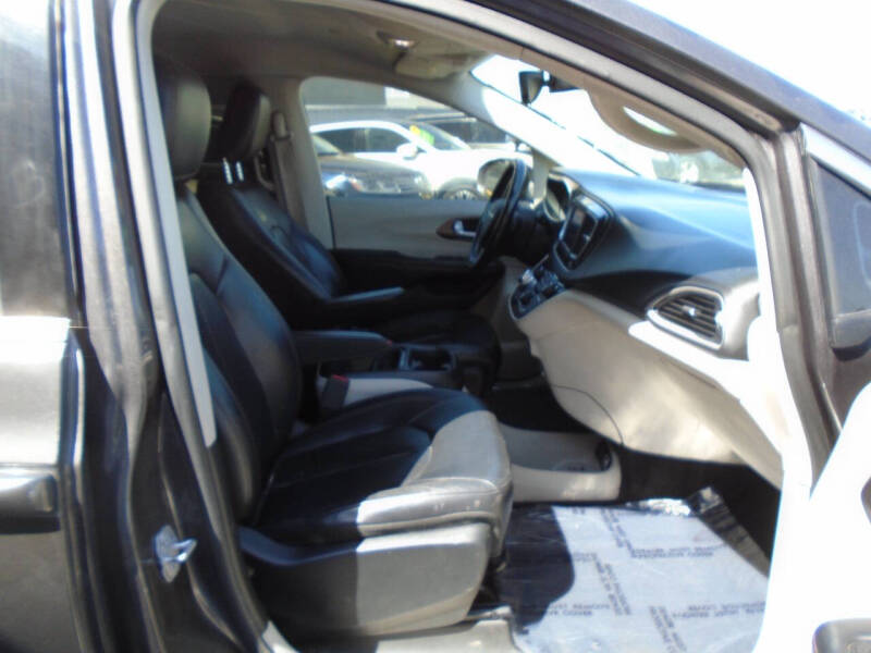 2018 Chrysler Pacifica Touring L