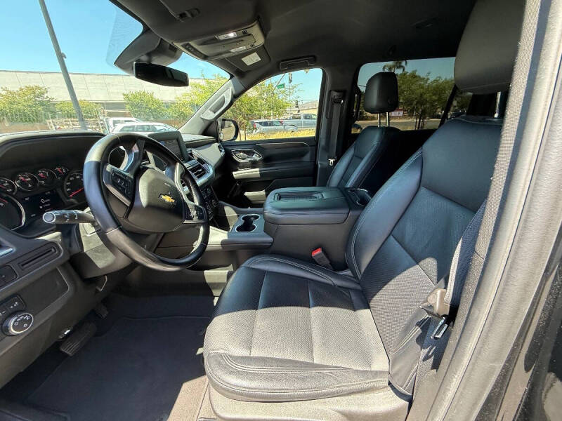 2024 Chevrolet Suburban LS