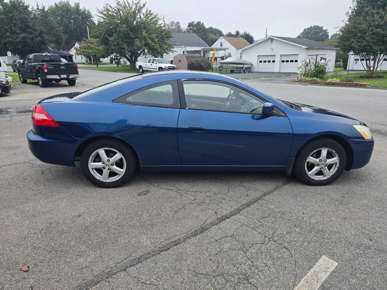 2003 Honda Accord for sale at QUEENSGATE AUTO SALES in York, PA