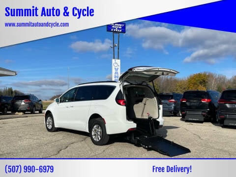 2022 Chrysler Pacifica for sale at Summit Auto & Cycle in Zumbrota MN