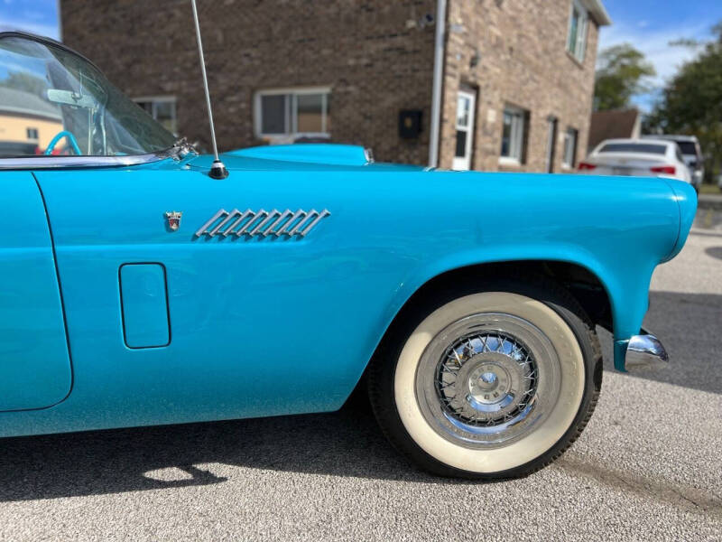 1956 Ford Thunderbird