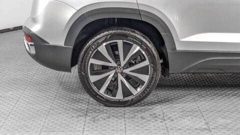 2024 Volkswagen Taos SE