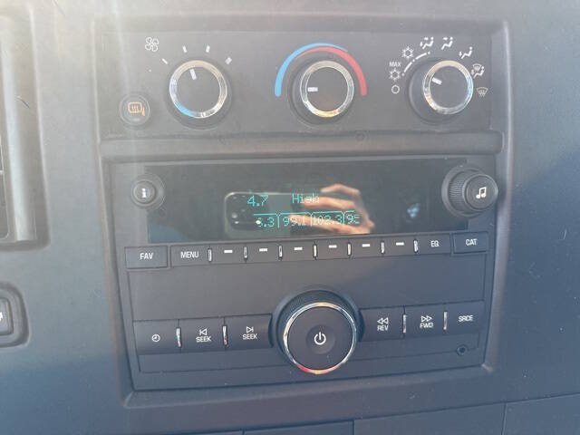 2023 Chevrolet Express 2500