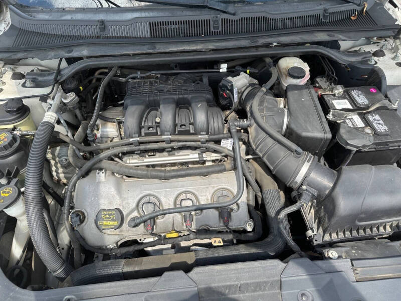 2011 Ford Taurus SEL