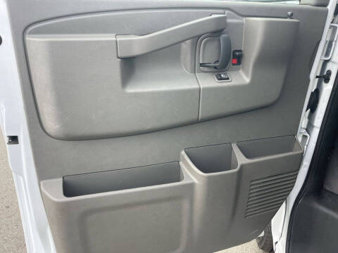 2023 GMC Savana 2500