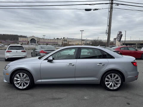 2017 Audi A4 2.0T quattro Premium