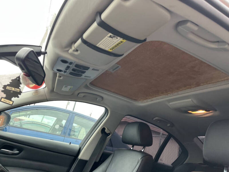 2011 BMW 3 Series 328i