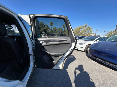 2015 Porsche Macan S