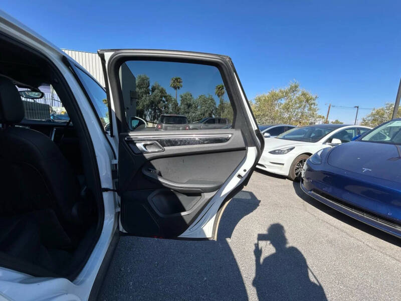 2015 Porsche Macan S