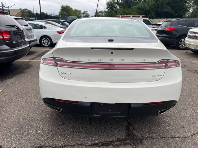 2013 Lincoln MKZ for sale at D TOWN AUTO SALES LLC in Detroit, MI