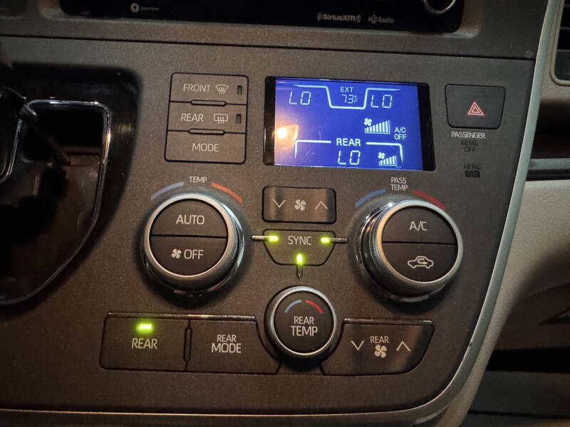 2020 Toyota Sienna XLE 8-Passenger