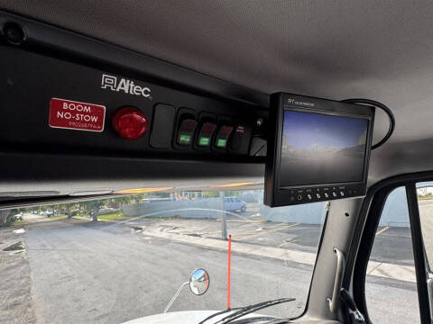 2018 Freightliner M2 106