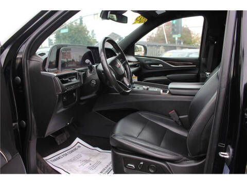 2023 Cadillac Escalade ESV Luxury