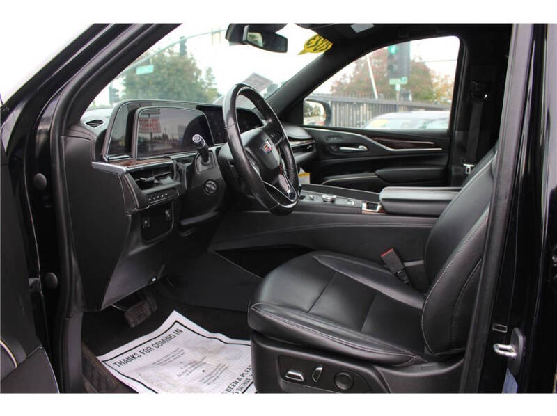 2023 Cadillac Escalade ESV Luxury