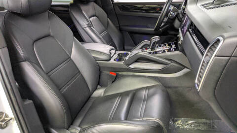 2020 Porsche Cayenne S