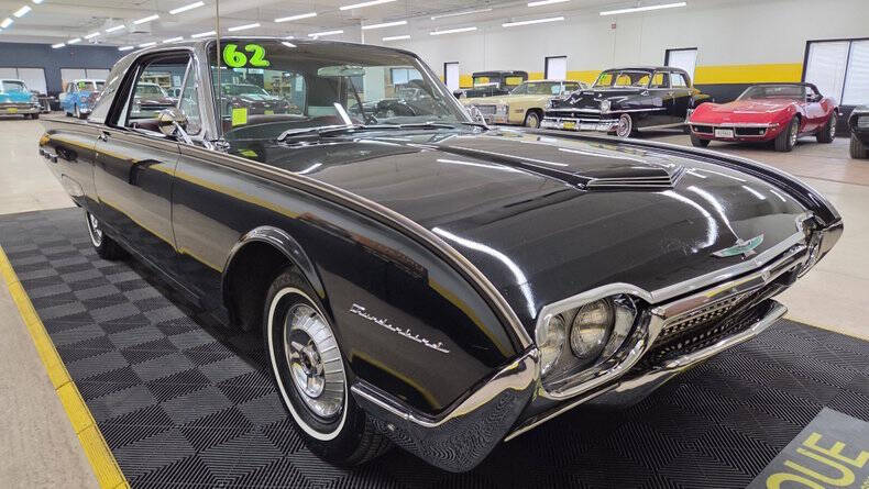 1962 Ford Thunderbird