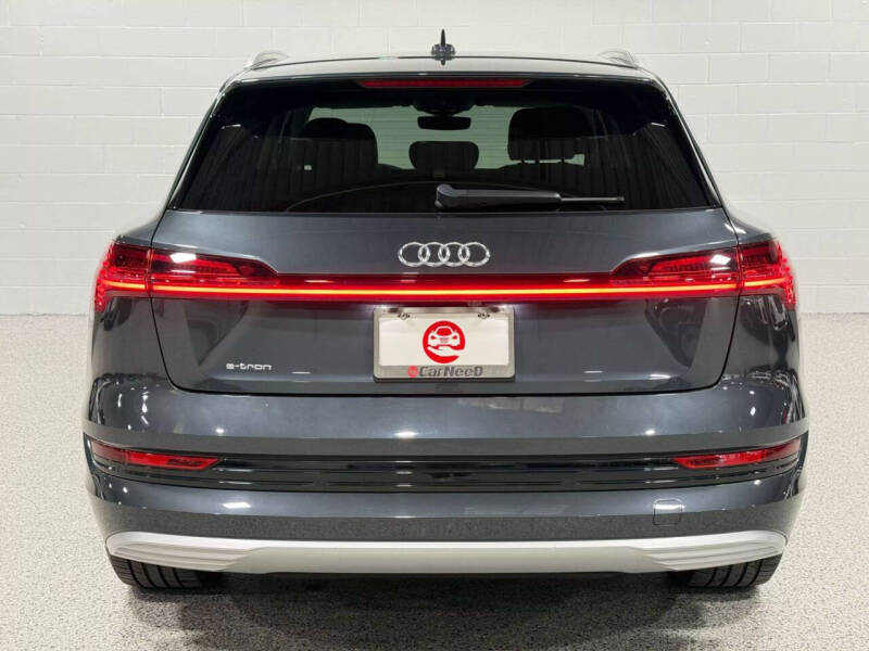 2019 Audi e-tron quattro Premium Plus