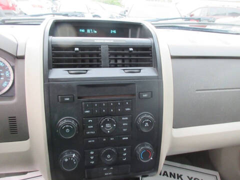 2010 Ford Escape XLS