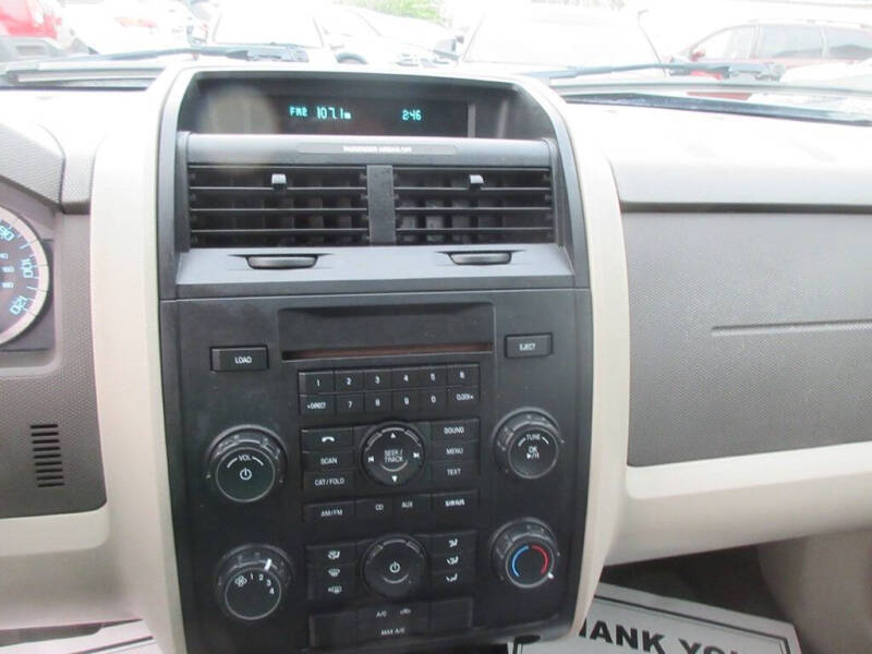 2010 Ford Escape XLS