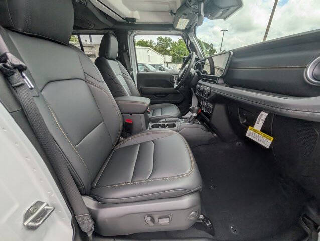 2025 Jeep Gladiator High Tide