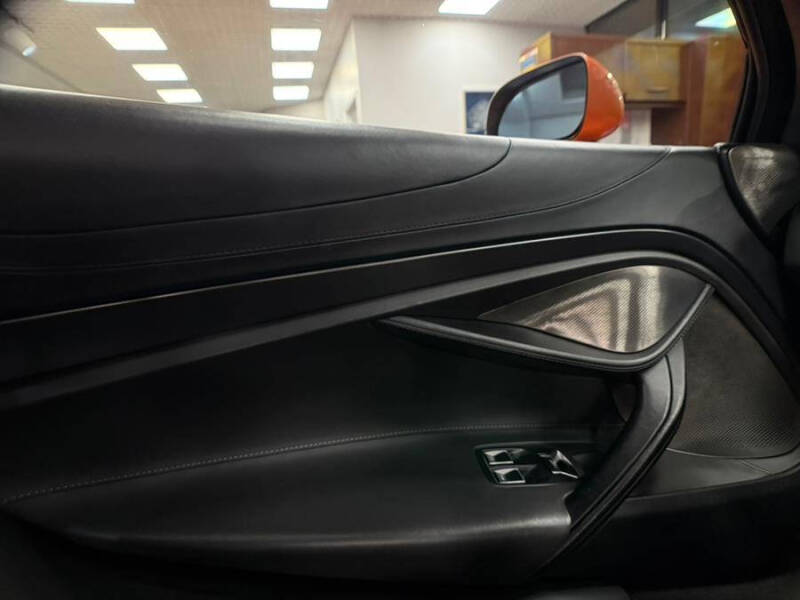 2019 McLaren 720S Performance