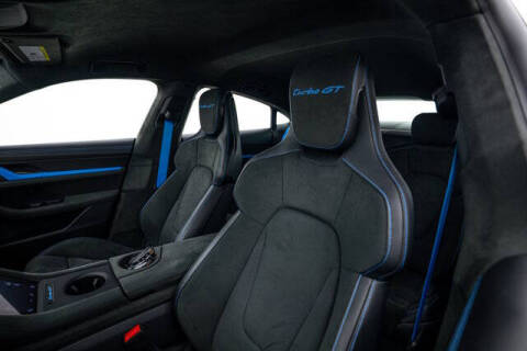 2025 Porsche Taycan Turbo GT