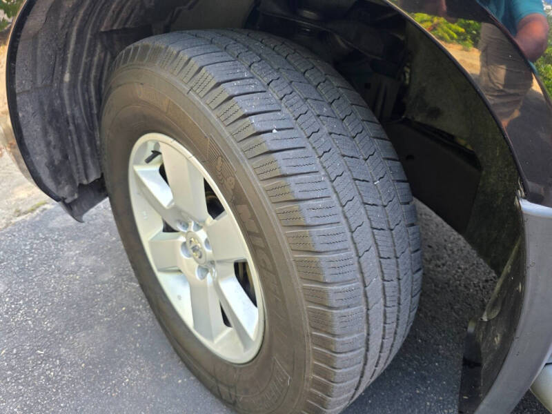 2008 Nissan Pathfinder SE