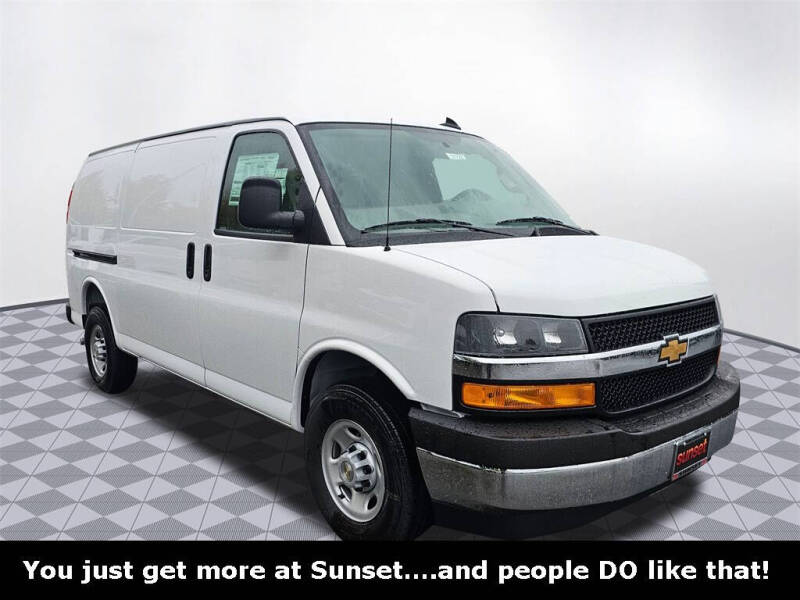 2025 Chevrolet Express 2500