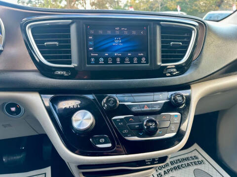 2020 Chrysler Voyager LXi