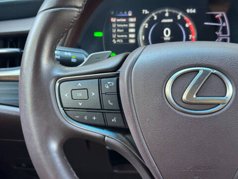 2020 Lexus ES 300h