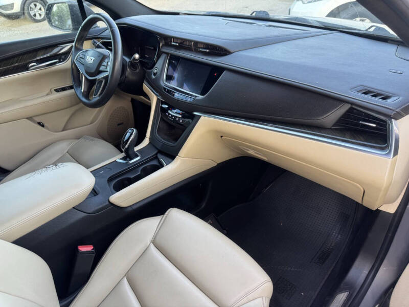 2017 Cadillac XT5