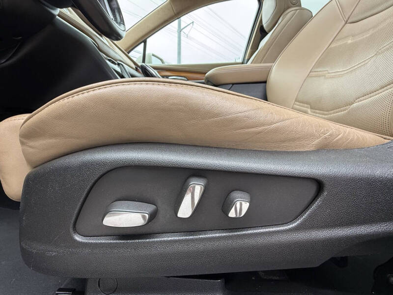 2017 Cadillac XT5 Platinum